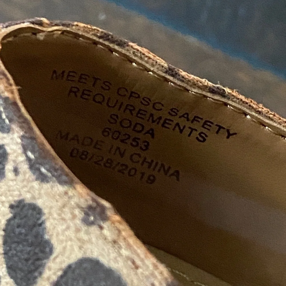 Girls Leopard Shoes Size 7M